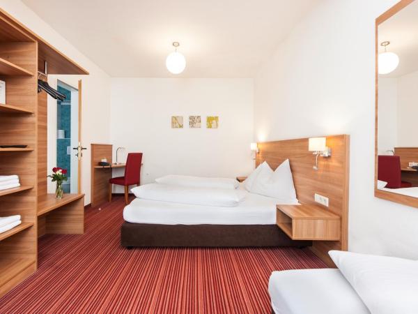 Hotel Zach : photo 2 de la chambre chambre double supérieure - annexe