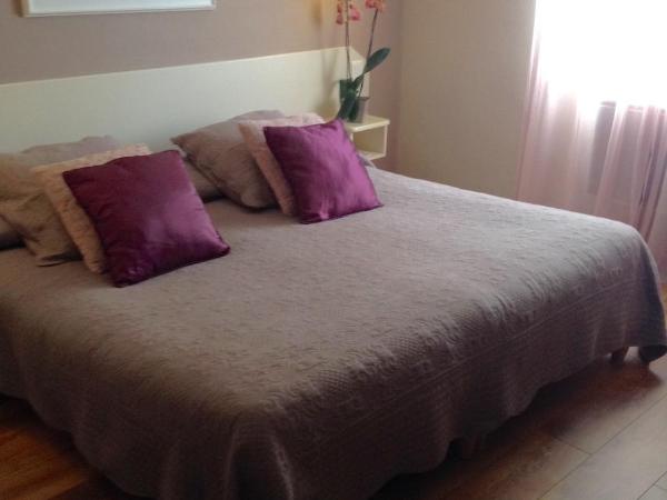 Hôtel le Chalet Fleuri : photo 5 de la chambre chambre lit queen-size