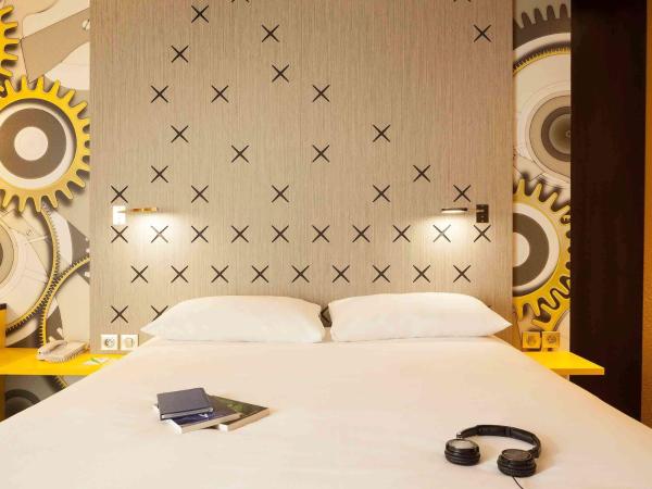 ibis Styles Besançon : photo 4 de la chambre suite standard avec 1 lit double et 2 lits simples