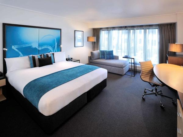 Novotel Melbourne On Collins : photo 2 de la chambre chambre de luxe avec lit king-size