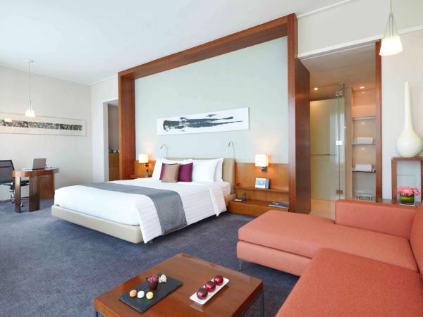 Novotel Citygate Hong Kong : photo 1 de la chambre suite exécutive premier lit king-size 