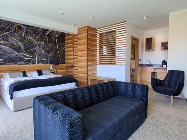 Hotel Villa Margaret : photo 1 de la chambre suite junior avec balcon - vue partielle sur mer