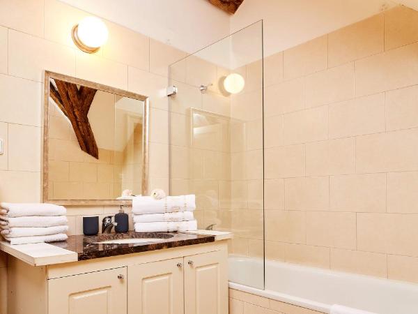 Three Golden Crowns Apartments : photo 6 de la chambre loft