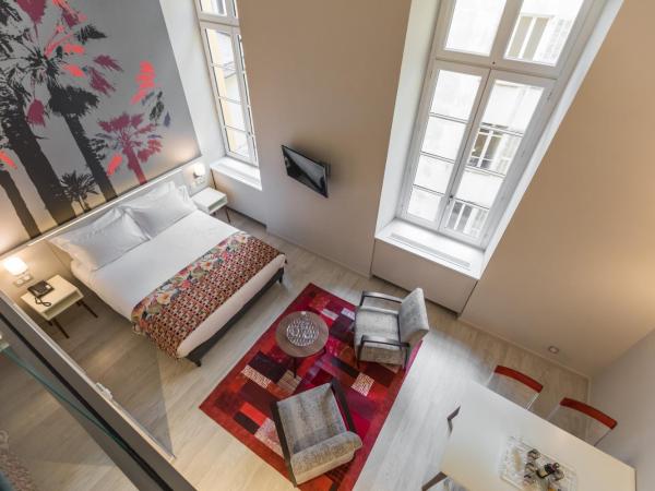 Palais Saleya Boutique Hôtel : photo 5 de la chambre suite de luxe avec mezzanine