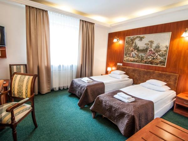 Hotel Artur : photo 6 de la chambre chambre familiale