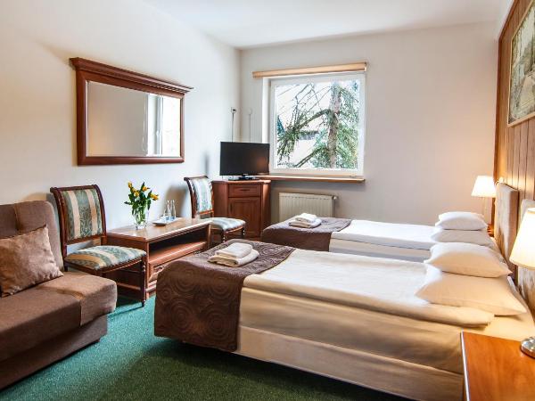 Hotel Artur : photo 10 de la chambre chambre familiale
