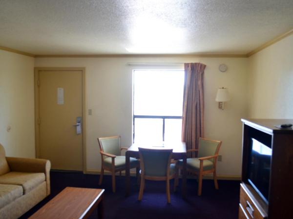 Cerca Del Mar Motel : photo 3 de la chambre suite avec kitchenette