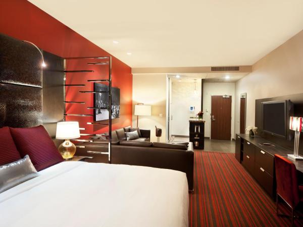 Golden Gate Casino Hotel : photo 2 de la chambre suite lit king-size avec canapé-lit