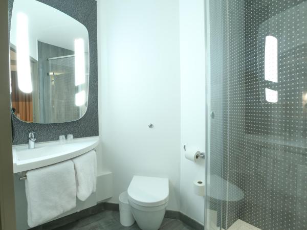 Ibis Niort Est Mendes France : photo 7 de la chambre chambre double standard