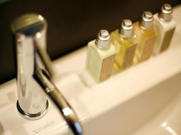 Les 4 étoiles : photo 1 de la chambre chambre lit king-size supérieure