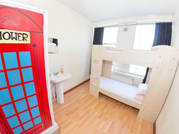 Kensal Green Backpackers : photo 2 de la chambre chambre lits jumeaux standard avec salle de bains commune