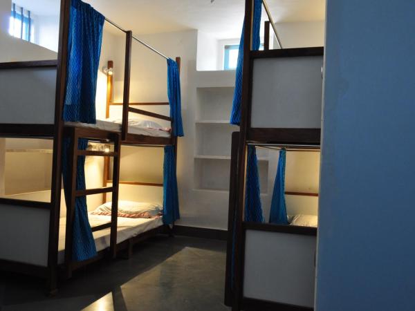 Jaipur Jantar Hostel : photo 6 de la chambre dortoir climatisé odhni 10 lits
