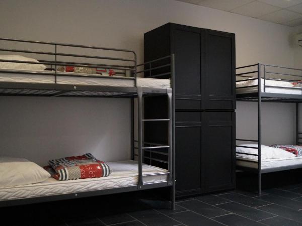 PREMIUM Hostel : photo 10 de la chambre lit dans dortoir de 8 lits 