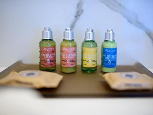 Royal Blue Hotel : photo 8 de la chambre chambre deluxe avec balcon