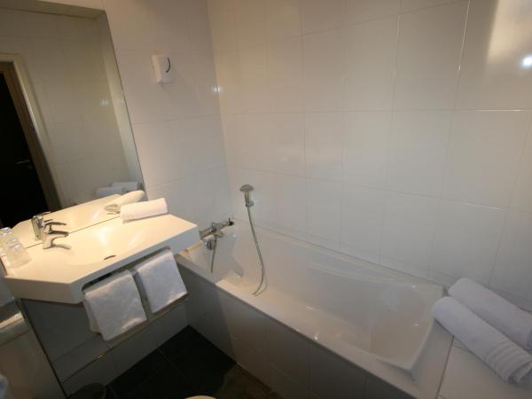 Hotel des Tonneliers : photo 4 de la chambre chambre double avec baignoire
