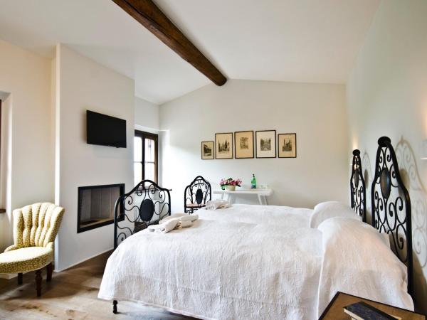 Relais Villa Ambrosetti : photo 5 de la chambre chambre double avec salle de bains privative