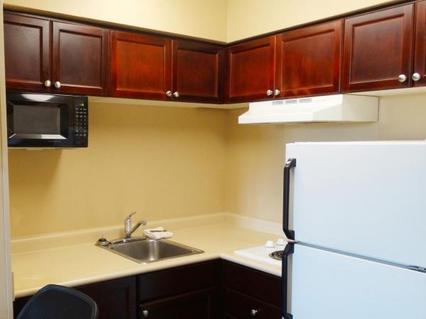 Extended Stay America Suites - Phoenix - Chandler - E Chandler Blvd : photo 3 de la chambre superior studio with two double beds and sofa bed - non-smoking