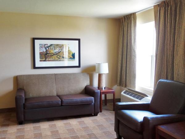 Extended Stay America Suites - Phoenix - Chandler - E Chandler Blvd : photo 5 de la chambre superior studio with two double beds and sofa bed - non-smoking