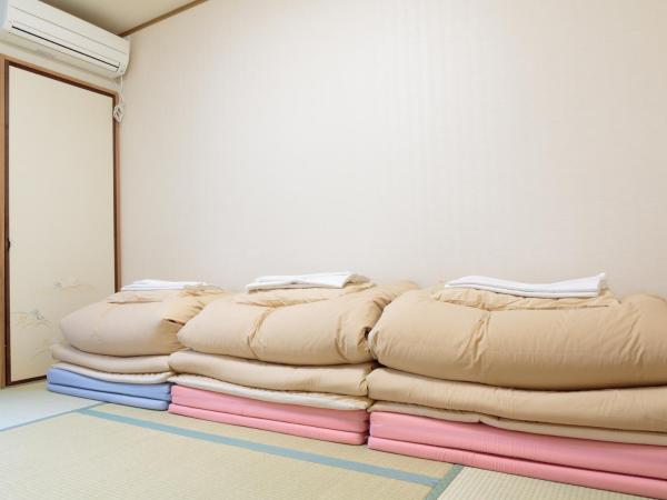 Kyoto Hana Hostel : photo 7 de la chambre chambre de style japonais avec salle de bains privative