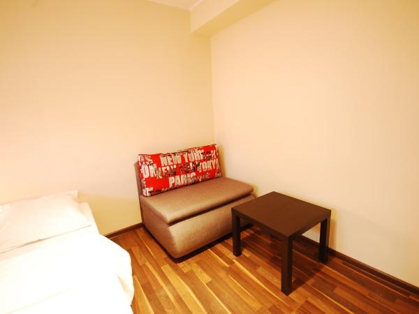 Hipnotic B&B : photo 3 de la chambre pokój dwuosobowy z dodatkowym łóżkiem w suterenie