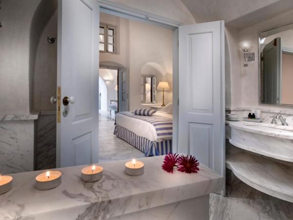 Aigialos Luxury Traditional Settlement : photo 6 de la chambre suite de l'ambassadeur - coucher de soleil