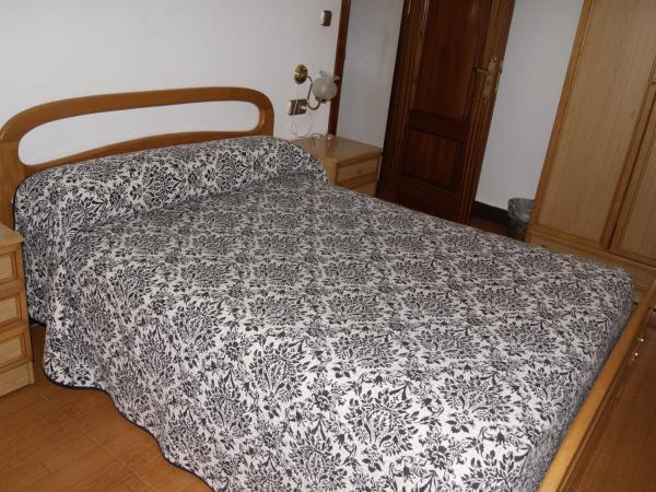 Pension Vista Alegre : photo 10 de la chambre chambre double ou lits jumeaux avec salle de bains commune
