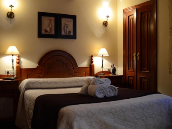 Hostal Alfonso : photo 3 de la chambre chambre double ou lits jumeaux