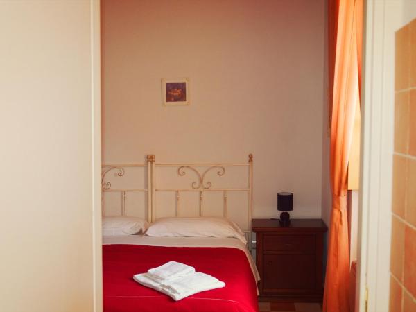 Villa Maria Pia : photo 8 de la chambre chambre triple standard