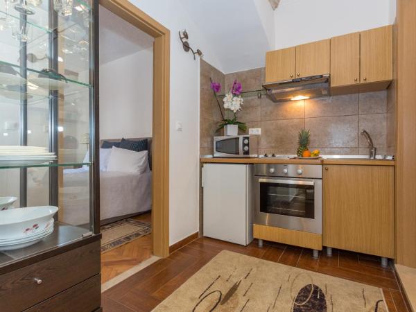 Apartment and Rooms Stay : photo 6 de la chambre appartement