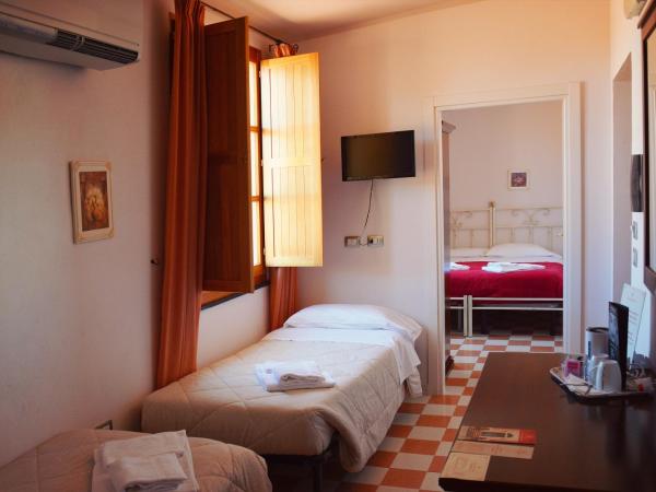 Villa Maria Pia : photo 3 de la chambre chambre quadruple standard