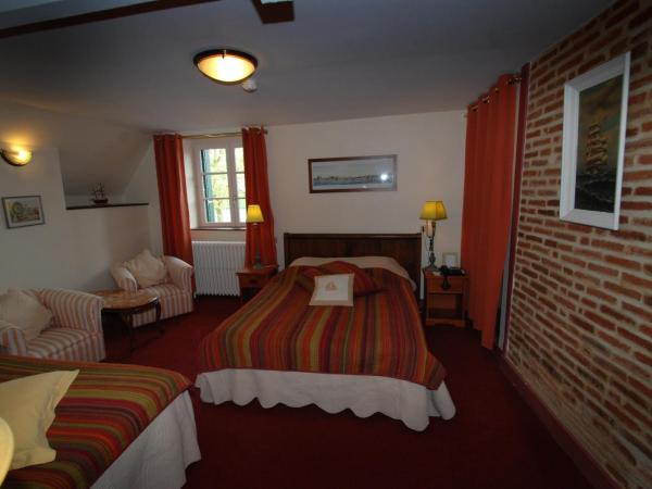 Logis Cote Loire - Auberge Ligerienne : photo 7 de la chambre chambre double ou lits jumeaux supérieure