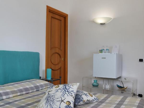 B&B Punta Vivara : photo 10 de la chambre chambre double - vue sur mer