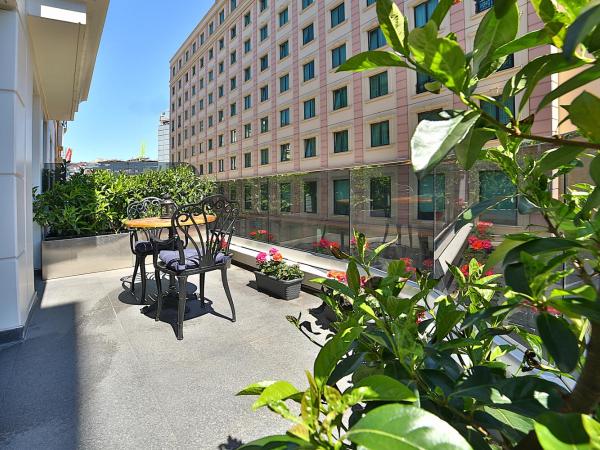 Adelmar Hotel Istanbul Sisli : photo 6 de la chambre chambre double deluxe avec balcon