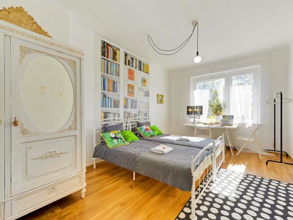 Kamienica Gdynia hotelowe komfortowe łóżka, plaża Orłowo molo : photo 4 de la chambre chambre double ou lits jumeaux - vue sur ville