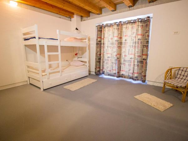 Hostel Omiš : photo 5 de la chambre lit dans dortoir de 8 lits 
