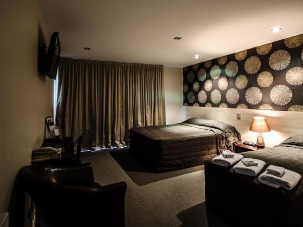 Racecourse Hotel and Motor Lodge : photo 3 de la chambre studio lit queen-size de luxe