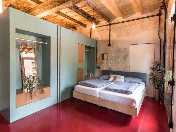 Un posto a Milano - guesthouse all'interno di una cascina del 700 : photo 2 de la chambre chambre quadruple avec salle de bains privative
