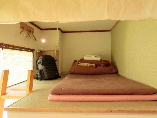 J-Hoppers Hiroshima Guesthouse : photo 5 de la chambre lit dans dortoir mixte de 8 lits (réservé aux adultes)