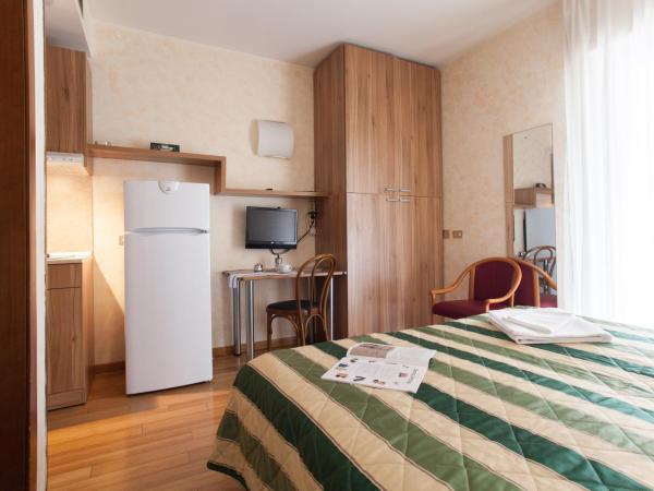 Residence Desenzano : photo 2 de la chambre studio (1 adulte)