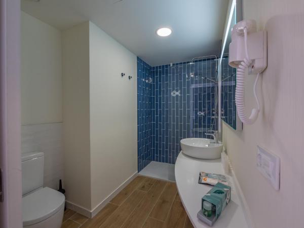 Golden Mar Menuda : photo 3 de la chambre chambre double premium - vue partielle sur la mer