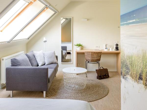 B&B Antares : photo 1 de la chambre chambre double ou lits jumeaux - vue sur jardin