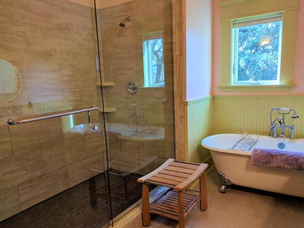 Evermore Guesthouse : photo 2 de la chambre suite deluxe avec lit king-size