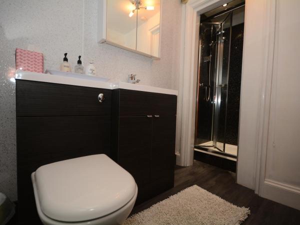 Minster Hub - 2 Min Walk 2 Minster! : photo 1 de la chambre chambre double - dernier Étage