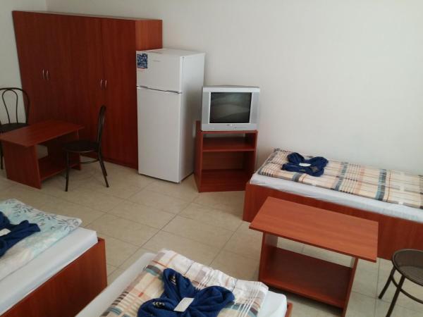 M+D Hotel : photo 2 de la chambre chambre quadruple