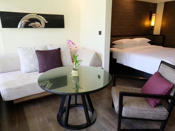 Hyatt Regency Hua Hin : photo 4 de la chambre chambre lit king-size - accès au club
