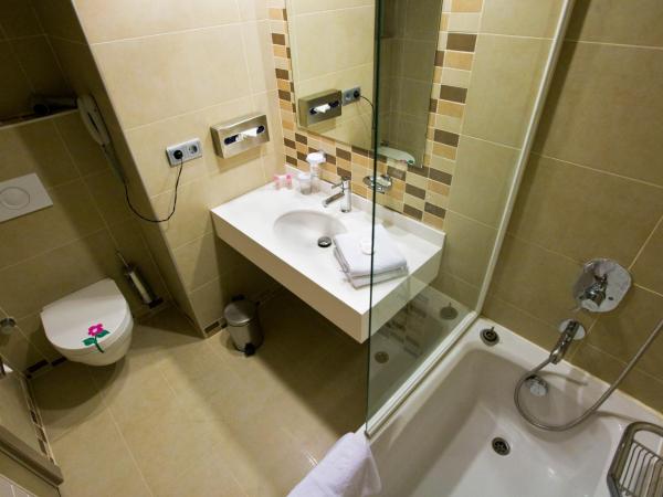 Fantasia Deluxe Hotel : photo 4 de la chambre chambre triple standard