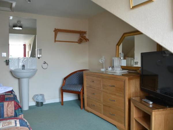 The Royal Crown Guest House : photo 3 de la chambre chambre lits jumeaux standard avec salle de bains commune