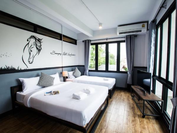 BY Hotel Kanchanaburi : photo 7 de la chambre chambre triple deluxe