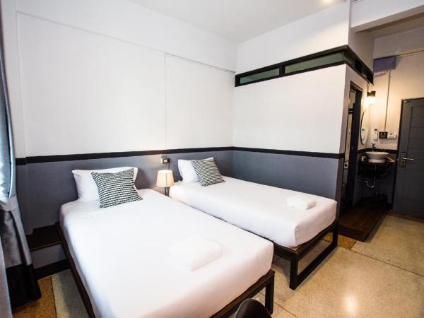 BY Hotel Kanchanaburi : photo 5 de la chambre chambre lits jumeaux standard