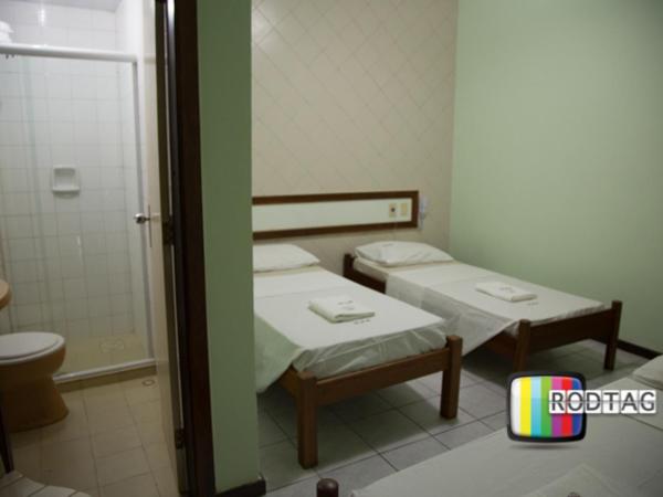 Hotel Porto Da Barra : photo 3 de la chambre chambre triple